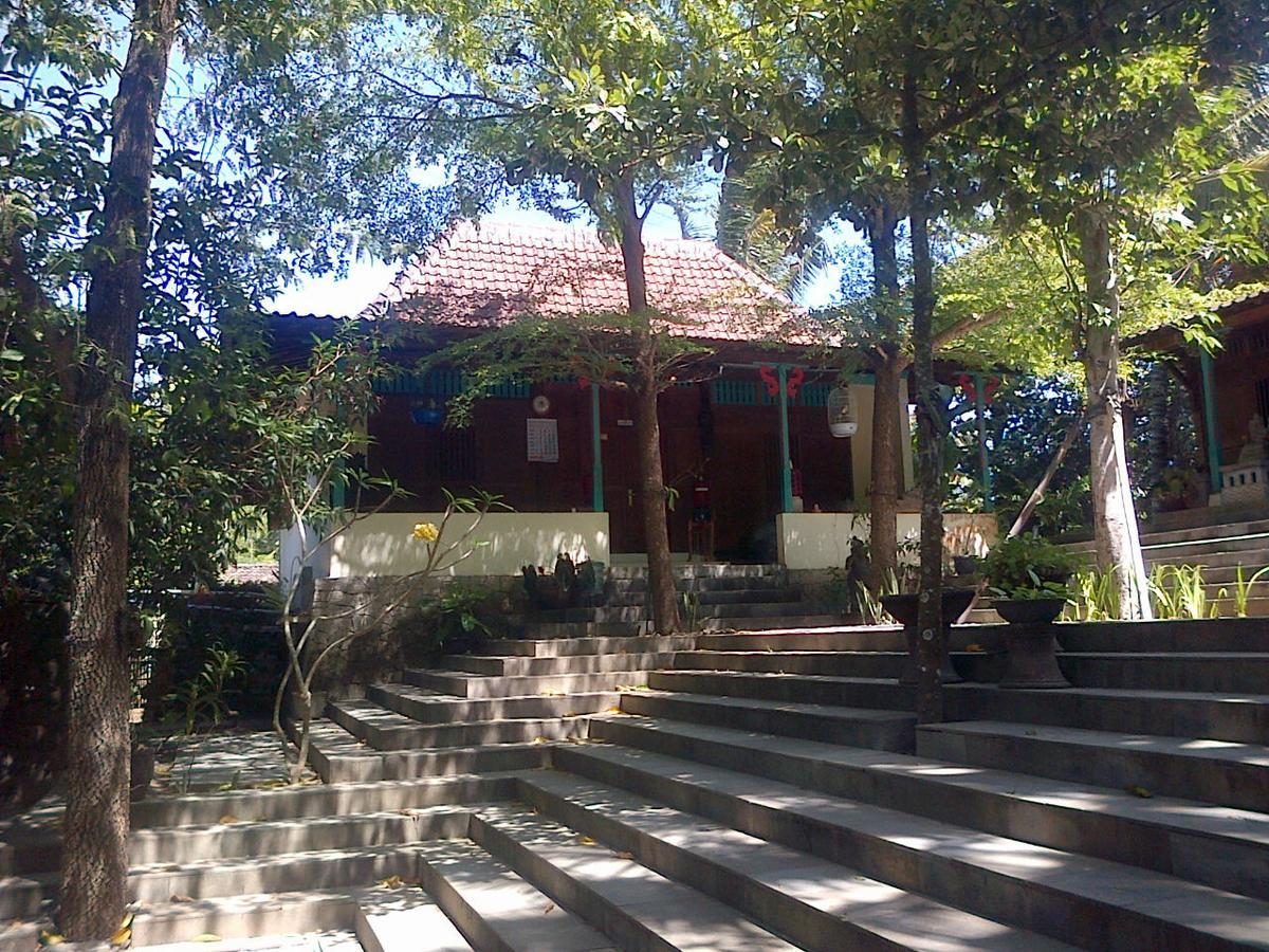 Puri Brata Hotel Parangtritis Exterior foto